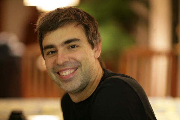 google高级副总裁nikesharoraceo拉里佩奇确已失声但仍然在管理着公司