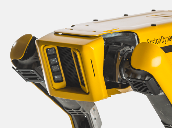 幽灵机械狗午夜惊现街头，感觉世界要被机器支配了