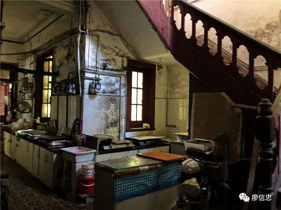 上海老洋房只分两种味道：霉味和钱味