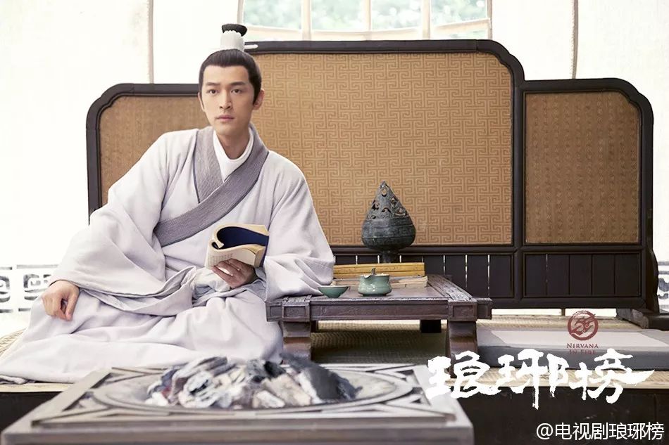 肖战王一博积极营业,朱一龙白宇紧急解绑,流量男演员如何延长生命周期?