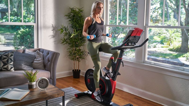 Peloton股价重新跌破发行价，运动品牌开店季，ClassPass寻求2.8亿美元融资 |  健身周报