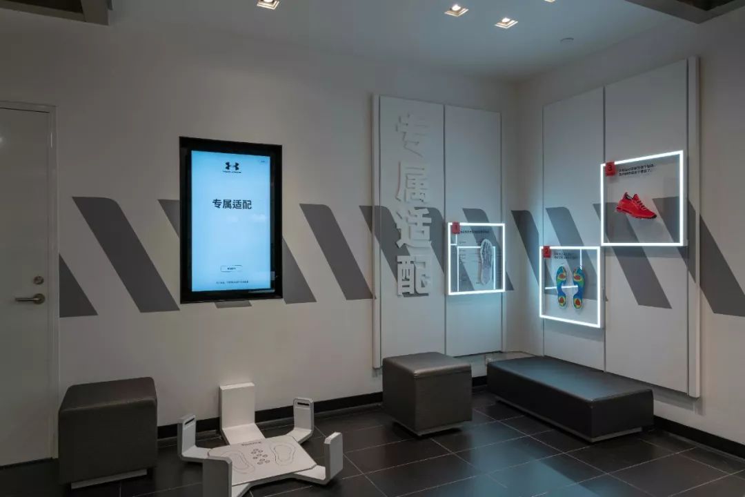 Peloton股价重新跌破发行价，运动品牌开店季，ClassPass寻求2.8亿美元融资 |  健身周报
