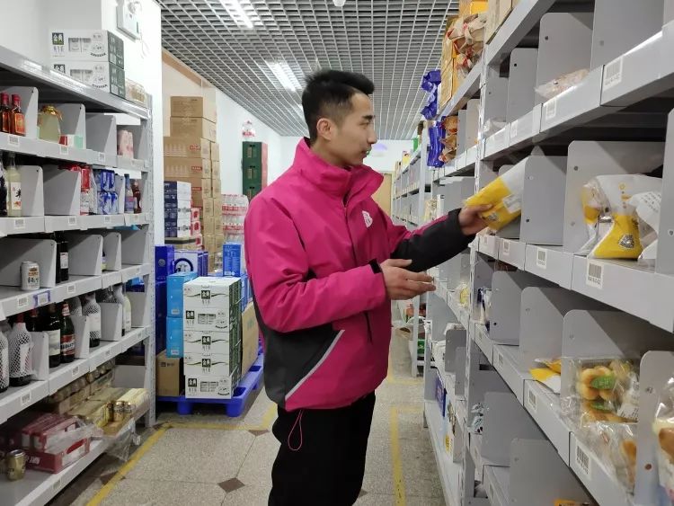 我们去了趟每日优鲜前置仓看它是怎么聪明地省钱的