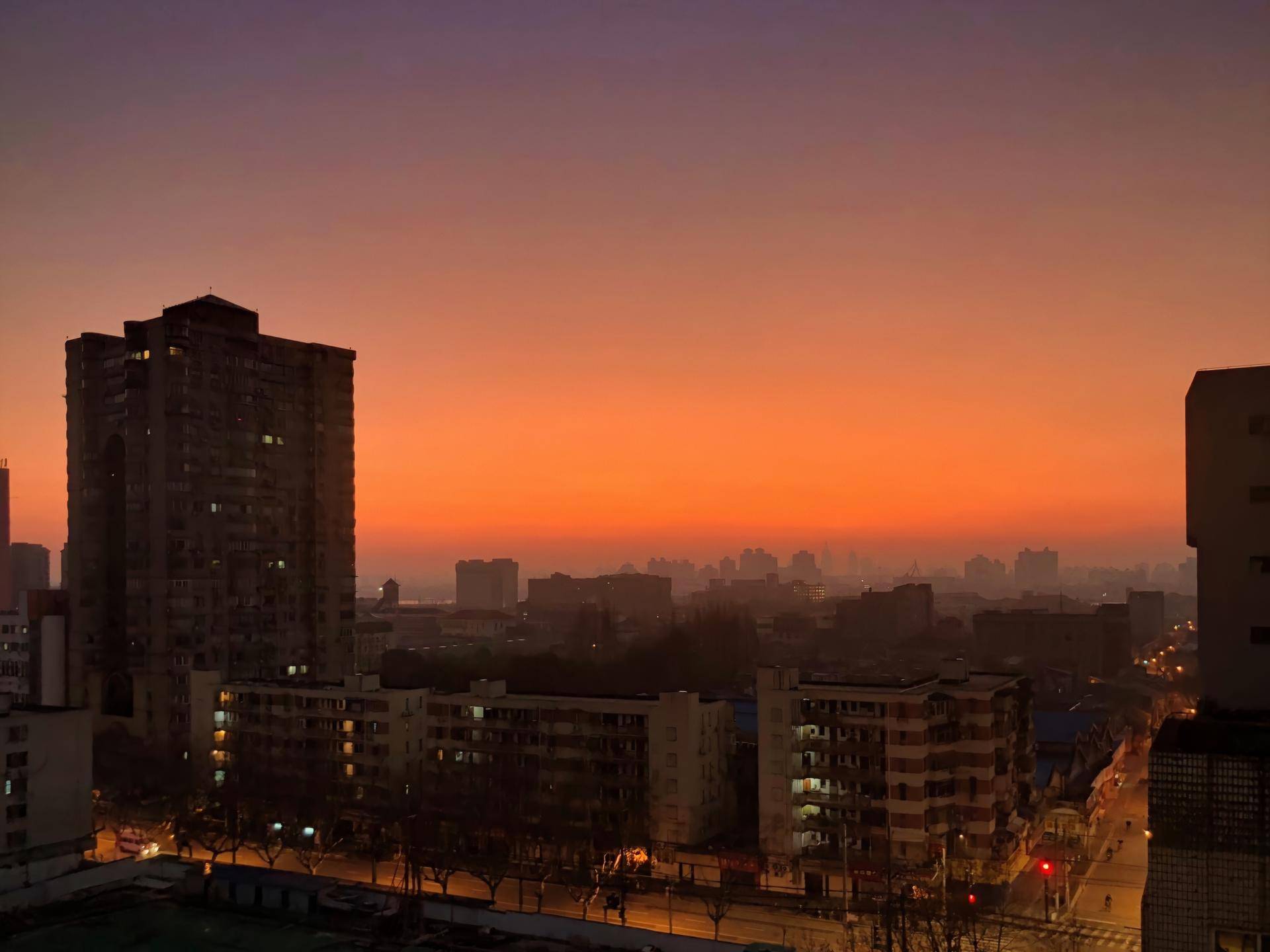 Waiting for Sunrise in Shanghai: A Diary for a Wuhan Girl 丨 Special Report