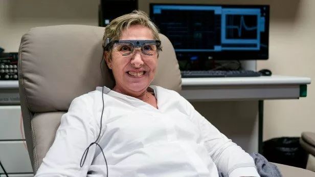 Blind patients see light for 16 years after 100 electrodes were implanted in the brain