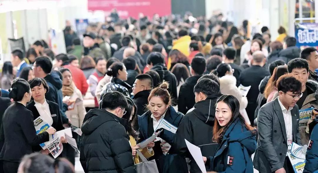 Spring recruitment without contact: fresh graduates are hard to find jobs