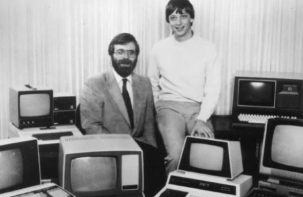 一组图回顾盖茨的微软岁月：1975-2020，弹指一挥间