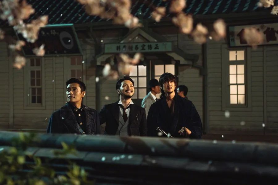 从《王国》到《全裸导演》,Netflix如何实现靠“日韩”征服亚洲?