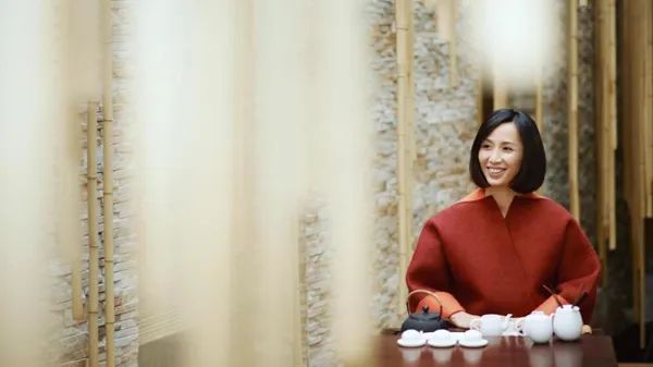 每年花几千亿买奢侈品的中国人，为什么做不出自己的大牌？