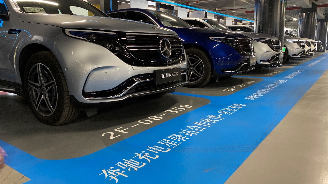 ?全新梅賽德斯-奔馳EQC純電SUV 上手體驗，電動+豪華新選擇