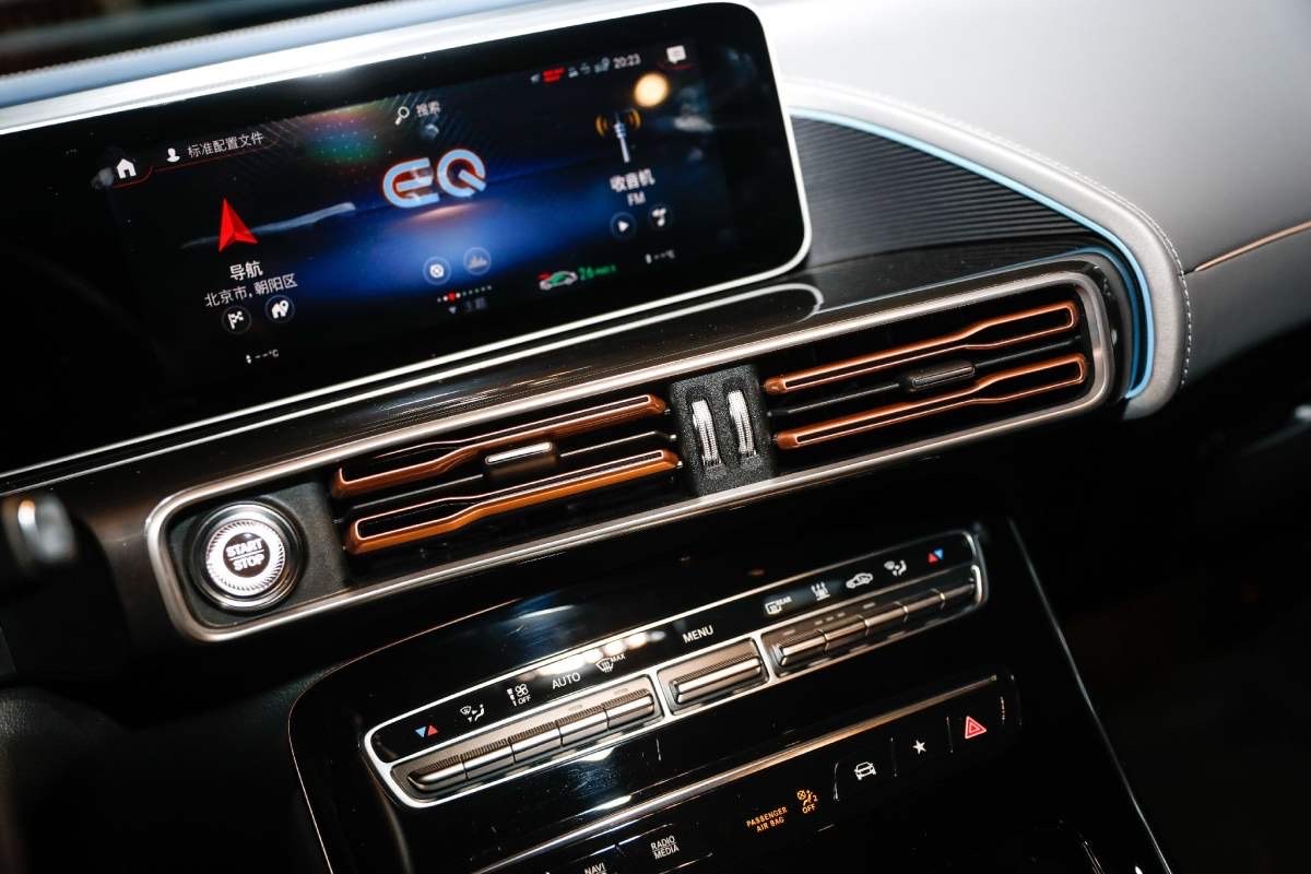 ​全新梅赛德斯-奔驰EQC纯电SUV 上手体验，电动+豪华新选择