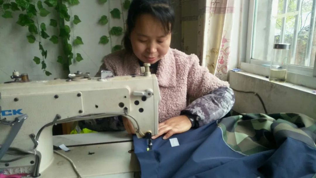 Send a sewing machine to a Chinese female worker, she can return you a production line to save the world
