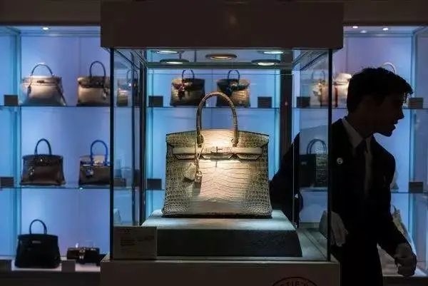 After 28 consecutive years of growth, Top Luxury Hermes also encountered a middle-aged crisis?