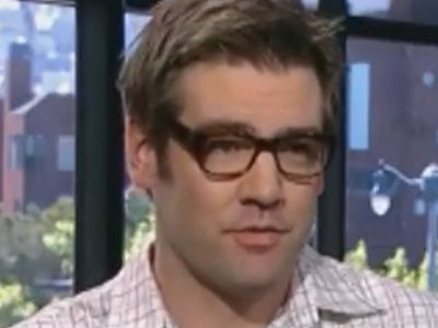 Angel investor and Hunch cofounder Chris Dixon missed out on Dropbox because he didn't pursue the founder.