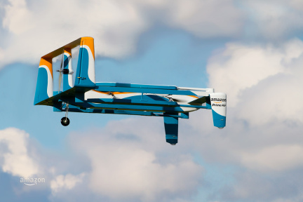 亚马逊的这项无人机新专利，可让零食坐着降落伞飘到你面前 |潮科技