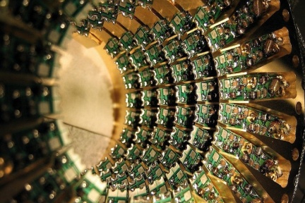 面向未来：Google 购入超级量子计算机与NASA成立人工智能实验室