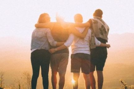 2019小镇新青年研究报告：文旅、婚庆、教育行业蕴藏巨大机会