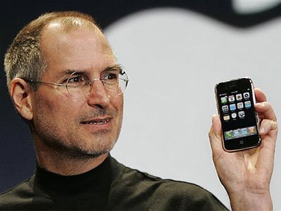 After his pancreatic cancer diagnosis in 2004, Jobs opted not to have surgery. He later regretted the decision.