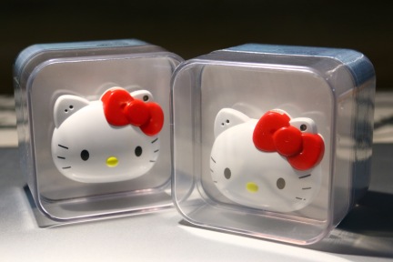 做青少年近视防控获Hello Kitty授权，眼蜜智能护眼夹能如愿圈粉？