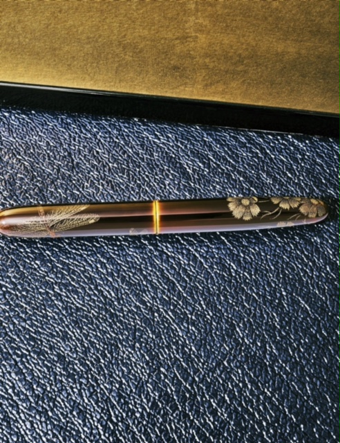 日本手工钢笔销量高：写字，是数码时代的新奢侈