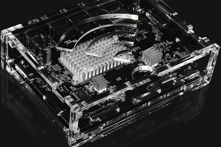 “高性能路由器+高清下载机+高速网络移动硬盘”，迅雷推出首款智能路由器