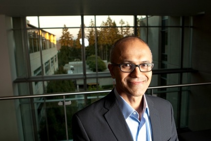 新晋CEO Satya Nadella符合微软“设备与服务公司”的愿景么？