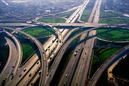 发送私信可以查看实时路况照片，新浪微博正在内测物联网产品“海淀桥路况”