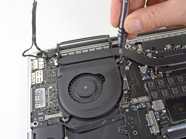 新版MacBook Pro拆机详解【高清大图】