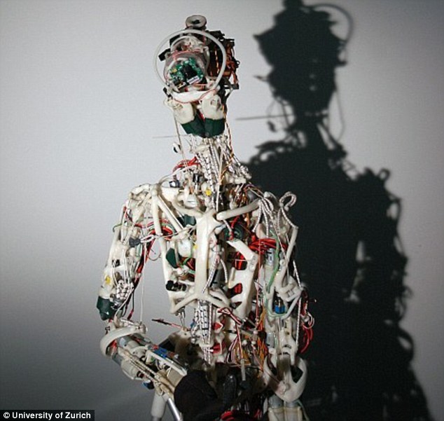 牛津科学家创造了“披着人皮”的机器人，肌肉可以自己长出来! | 潮科技