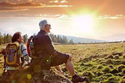 撬动万亿级养老市场 ，彩虹在线从“近家”到“进家”解决养老困境