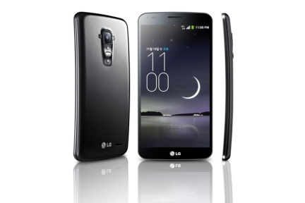 LG公布被“掰弯”的弯曲屏幕手机G Flex参数，6英寸720p屏幕，1300万像素摄像头，搭载高通骁龙800四核处理器
