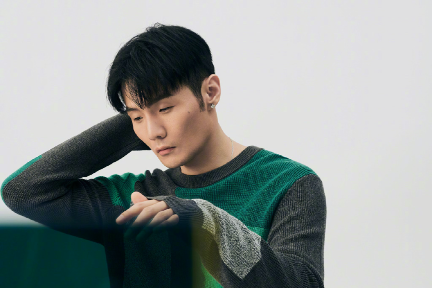 最前线｜李荣浩新歌上线难？背后的原因扑朔迷离