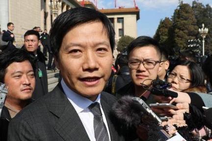 虚拟经济毁掉了实体经济？雷军说小米就靠虚实融合度过最难时