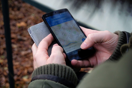 Google 地球覆盖了地球 98% 的人口，Google 街景的距离能绕地球 400 圈
