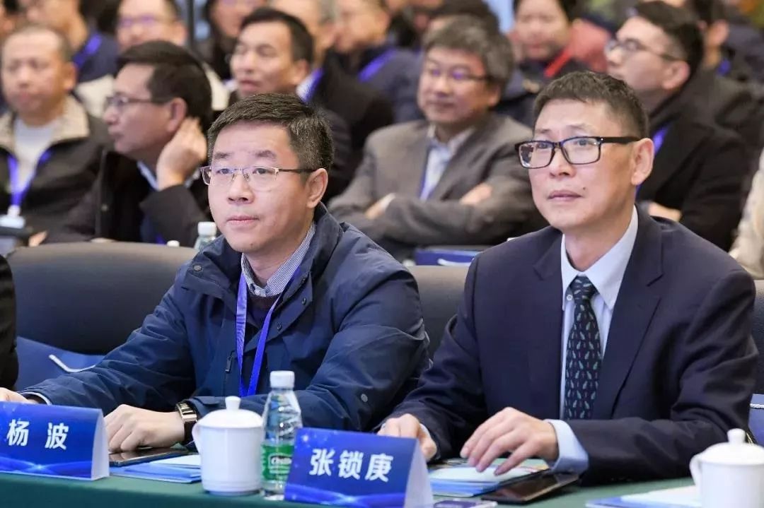 “南京海外校友创新服务中心 2019人工智能与大健康创投峰会”成功举办！