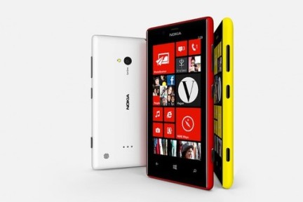 诺基亚正式发布4款新手机：Lumia 520和Lumia 720，以及两款功能机诺基亚105和诺基亚301