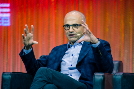 微软任命 Satya Nadella为新任CEO，盖茨出任技术顾问