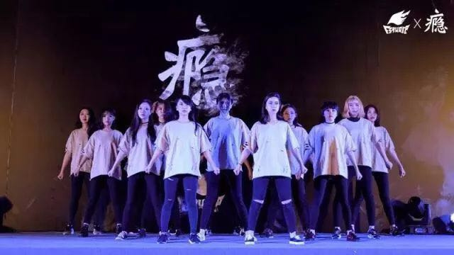 这场关于街舞的Battle，谁看起来更饿？ | 年轻人啊