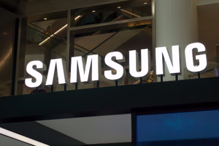 除了可折叠手机，三星还计划推出可卷曲手机和可伸缩手机