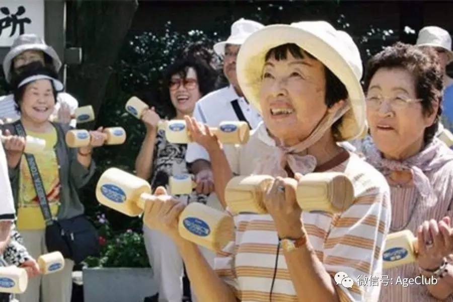 拥有80万中老年女性会员，日本Curves如何为高龄女性打造专属健身房？