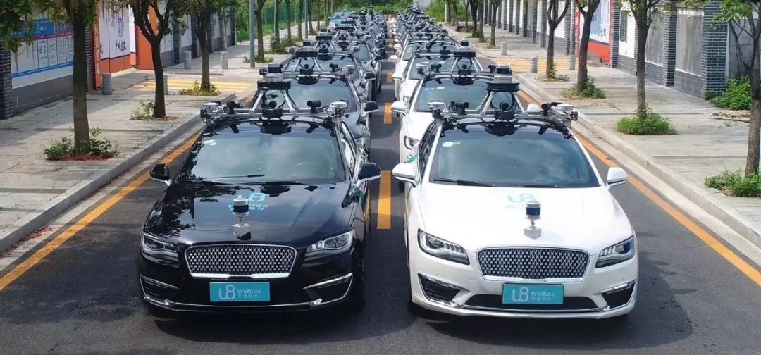 中美自动驾驶商业化对飙：RoboTaxi与无人物流全面竞争