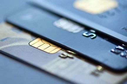 智能代还信用卡：养卡神器为假，债务雪球滚大是真