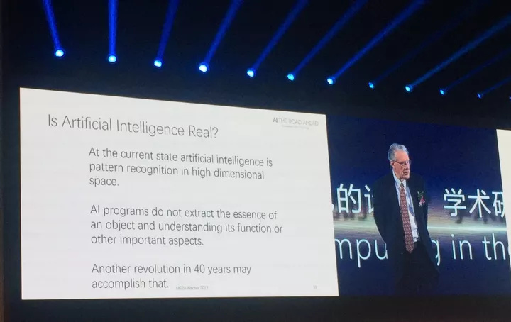 微软洪小文：真正的AI不应基于大数据，而需从小数据、零数据着手