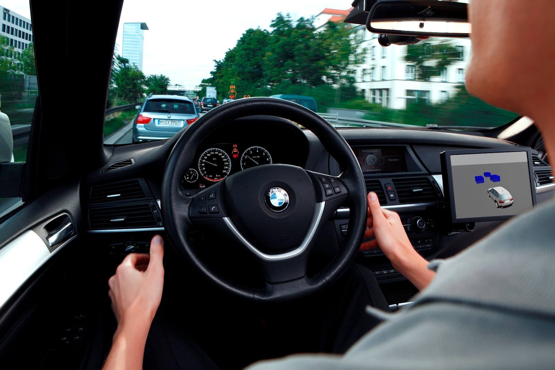 氪星晚报 | 专访陌陌唐岩：为什么收购探探；港交所公布同股不同方案细则；乔布斯四十多年前就业申请表将被拍卖