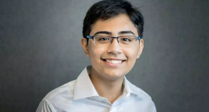 14岁天才少年发现IBM公司bug，5岁就学编程，现在给20万人讲AI课程！