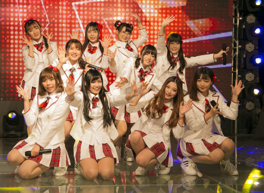 从女仆咖啡屋起家lunar女团想要讲一个冰与火的故事