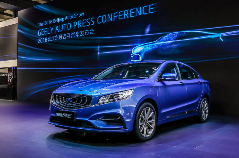 吉利推出全新博瑞GE混动轿车，未来将重点布局新能源 | 北京车展