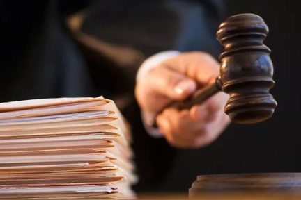 微信首款月流水过亿小游戏陷诉讼风波，是“猪”先来还是“海盗”先来？