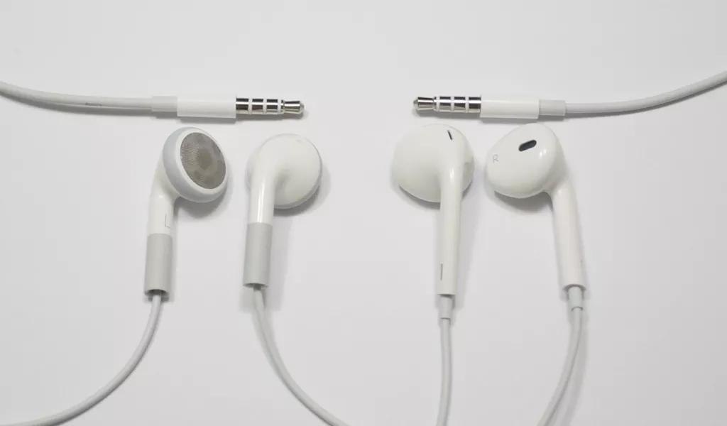 新 AirPods 要来了，它可能有什么新功能？