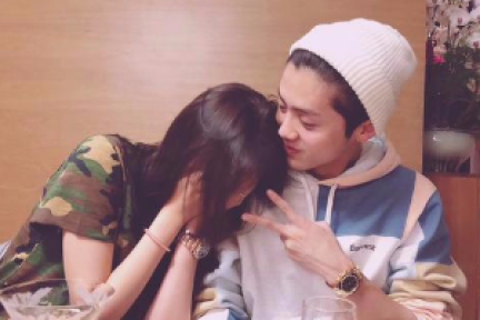 假期商业大事件 | 鹿晗公布恋情谁是最大赢家；摩拜、ofo洽谈合并；村上春树再次擦肩诺贝尔